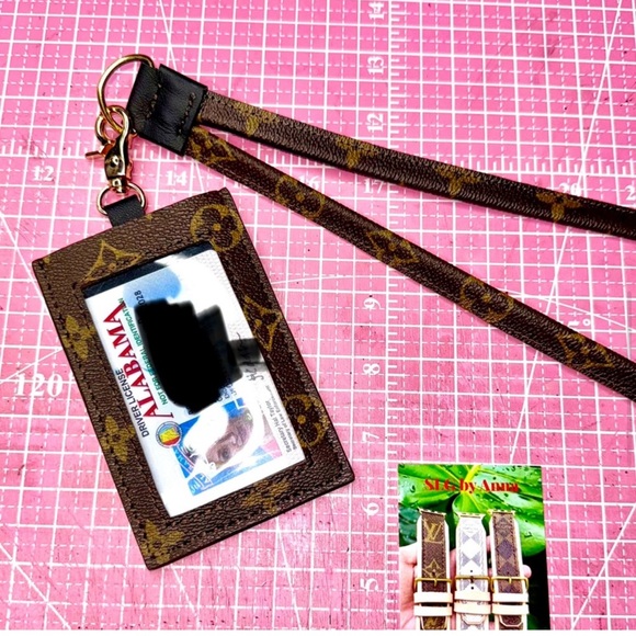 🤎🩷 LV Monogram Custom Lanyard ID Holder handmade - Picture 9 of 13
